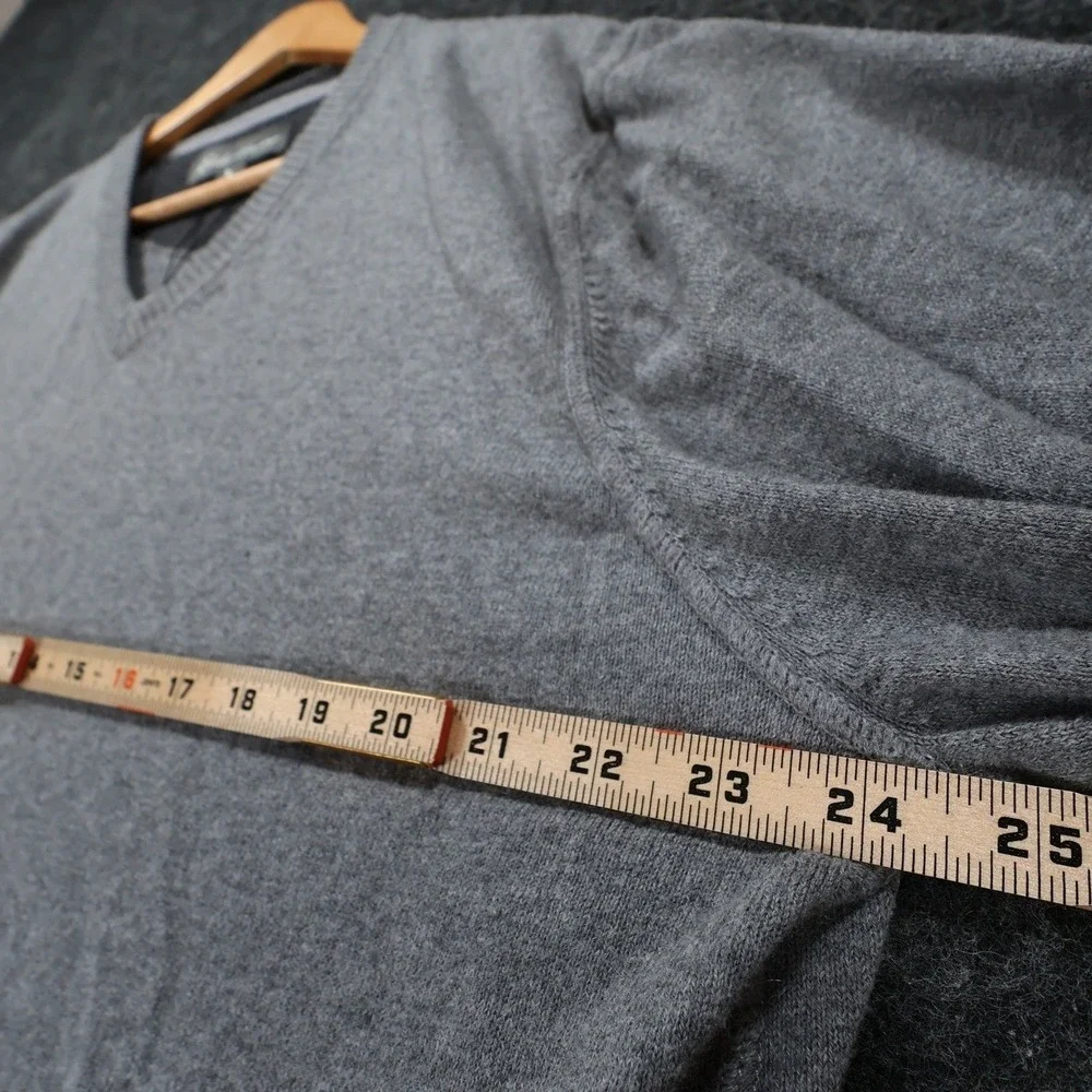 Eddie Bauer V-Neck‎ Sweater Mens XL Gray Excellent Classic Knit